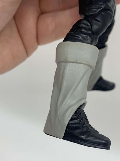 wwe elite Wrestlemania 34 The Undertaker with entrance greats clothing & stand action figure