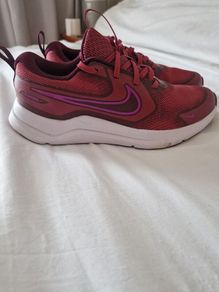Womens/ kids Nike runners