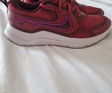 Womens/ kids Nike runners