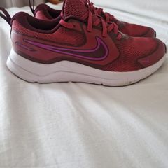 Womens/ kids Nike runners