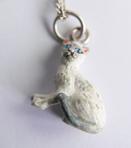 Vintage 925 Sterling Silver Cat Pendant Necklace - enamel detail