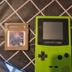 gameboy colour with original tetris