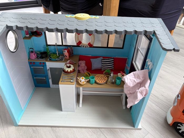 Our Generation food truck, beach house & bunks