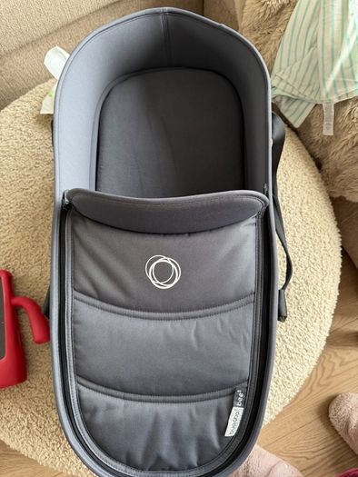 Bugaboo Bee 5 bassinet complete (including bassinet base)