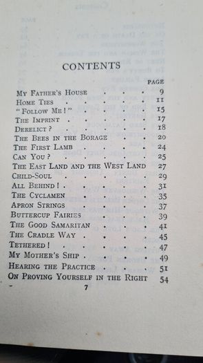 Through The Window Of A Little House By Fay Inch Fawn. Hardback In Good Condition.