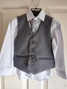 Boys suit age 3 years