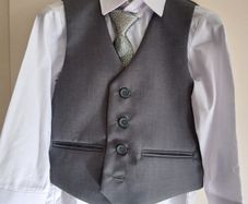Boys suit age 3 years