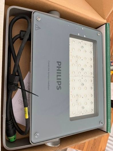 4 Philips LED Floodlights