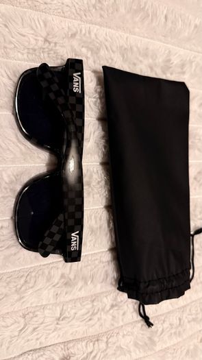 Vans sun glasses like new