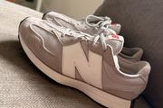 New Balance 327s UK4