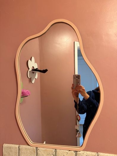 pink mirror