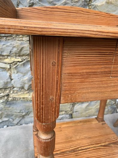 Antique Pine Washstand.