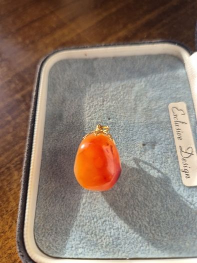 Vintage Polishes Agate Pendant