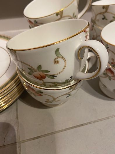 Wedgwood tea set plates and cups Oberon Bone China fine porcelain set New dessert plates tea cups