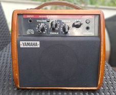 Vintage Yamaha solid Wood Guitar Amp