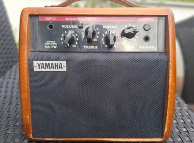 Vintage Yamaha solid Wood Guitar Amp
