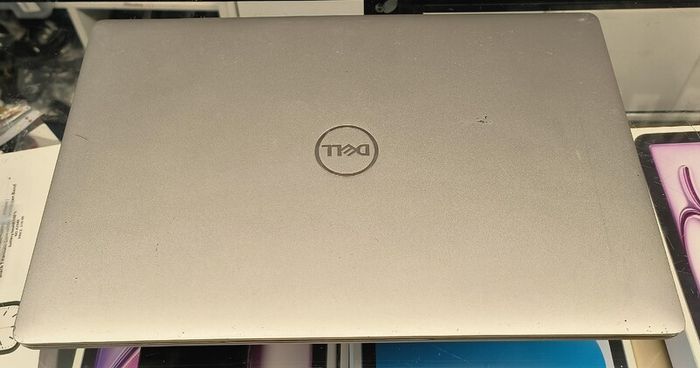 Dell Latitude 5410 14" i5-10310U (10th Gen) 8GB Memory 256GB SSD Windows 11 Pro.