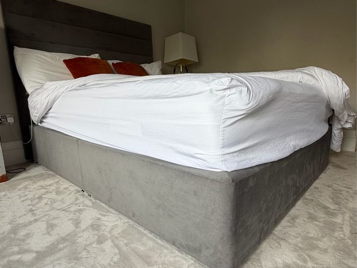 King size bed