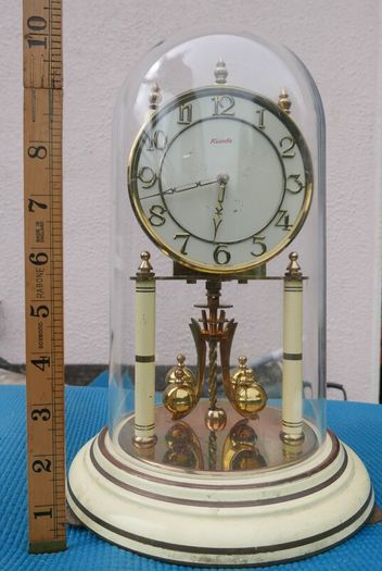 Vintage Kundo  Clock Made In Germany   Battery Operated (works well)