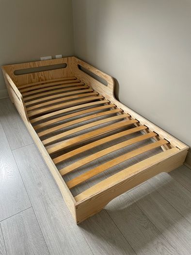 Single bed frame