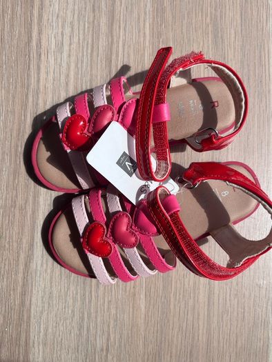 girls sandals