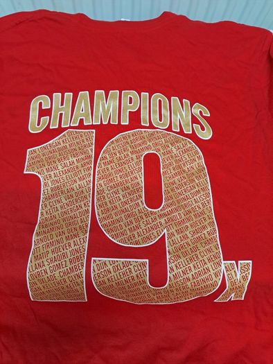 Liverpool FC Tee shirt size M