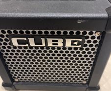 roland cube and microphone