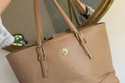 Tommy Hilfiger beige light brown camel coloured laptop bag