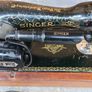 Singer sewing machine Image 9