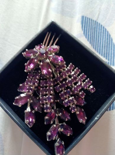 Beautiful Vintage Brooch