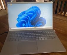 Dell Inspiron 15 5502