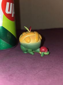 Pokemon Appletun Figure