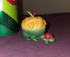 Pokemon Appletun Figure