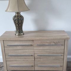 Chest of drawers