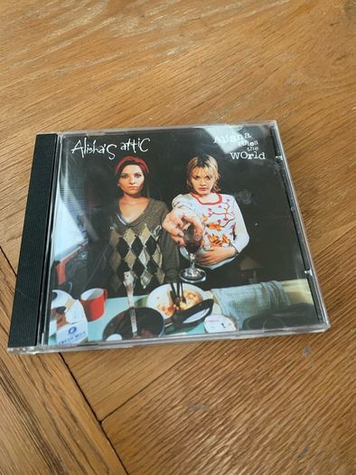 Alisha's Attic - Alisha Rules the World