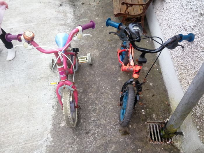 2 Kids Bikes
