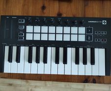 Novation Launchkey Mini MK3 MIDI Keyboard Controller