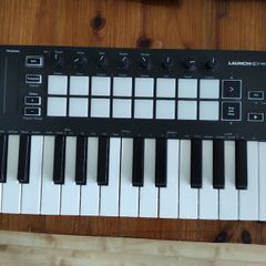 Novation Launchkey Mini MK3 MIDI Keyboard Controller