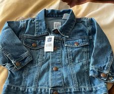 Girls BNWT gap jacket 12/18 mths