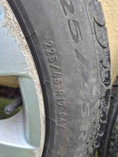 Bmw 17" Alloy wheels 5x120 V.good Tyres