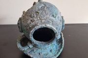 Fish tank ornament Divers helmet
