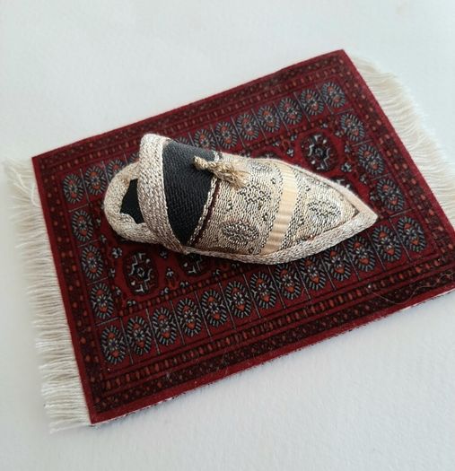 Moroccan slipper fridge magnet