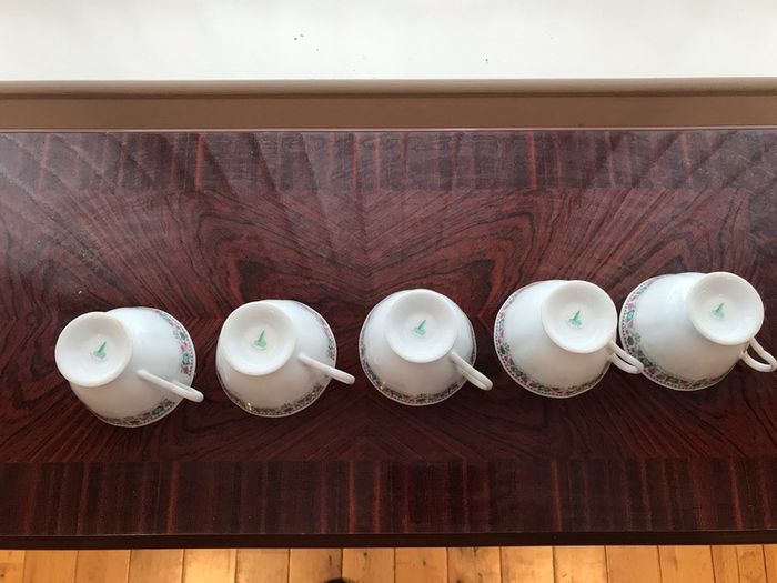 5 stamped china tea cups floral pattern and gold  guided cup