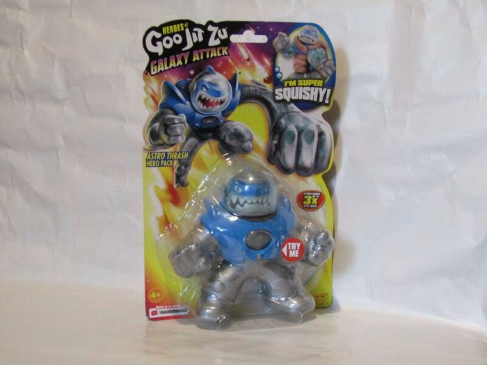 Heroes of Goo Jit Zu Galaxy Attack Hero Pack Astro Thrash Shark Figure Brand New Sealed Rare Hard To Find