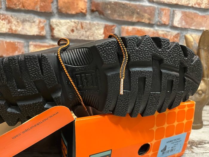 No Risk Armstrong Safety Boots size 46/11