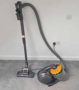 Dyson DC28c vacuum cleaner - excellent condition