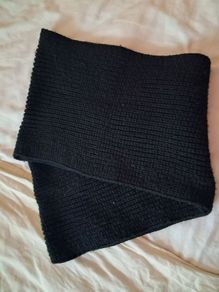 Black Ladies Circular Scarf