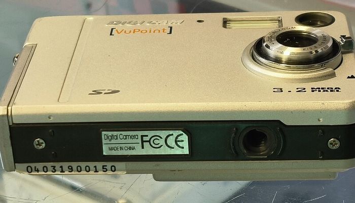 Vintage Digicam VuPoint 3.2 Mega Pixel Camera