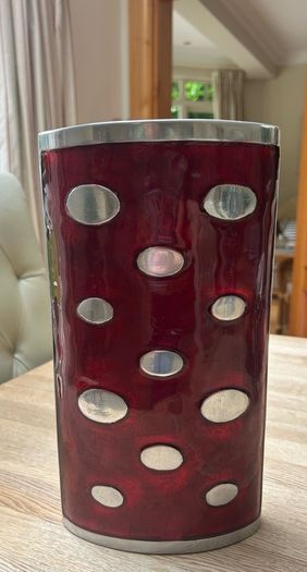 Vase/ornament