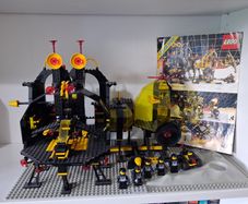 Lego classic space blacktron 6987 message intercept base